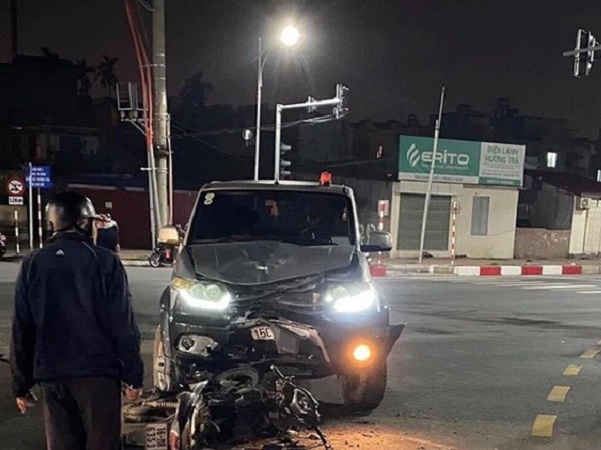 Tông trực diện ô tô, hai thiếu niên 16 tuổi tử nạn