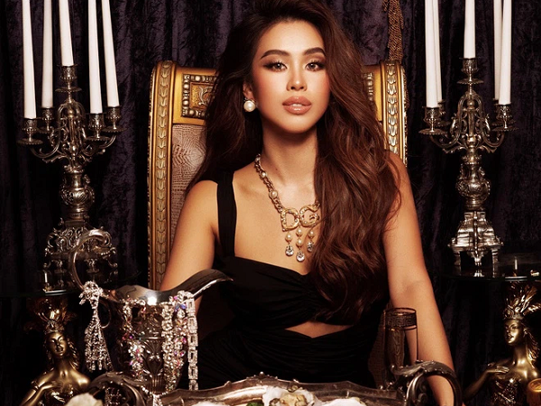 Rich kid Tiên Nguyễn bùng nổ nhan sắc, khoe vẻ sexy 'điếng người' trong loạt thiết kế hàng hiệu