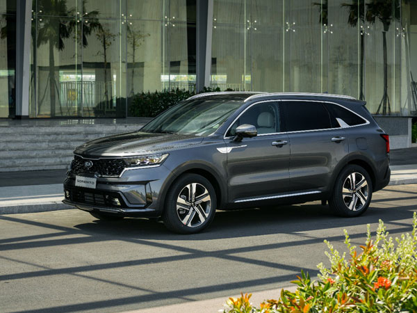 Kia Sorento 2021 ưu đãi lên đến 70 triệu đồng trong tháng 3