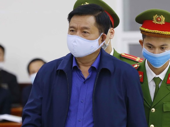 Ông Đinh La Thăng bị thêm 11 năm tù, bồi thường 200 tỷ đồng