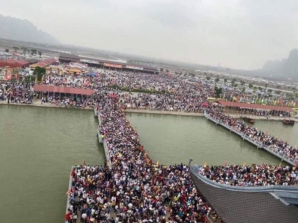 Đại diện BQL chùa Tam Chúc lên tiếng về hình ảnh biển người hỗn loạn, chen chân ngày cuối tuần