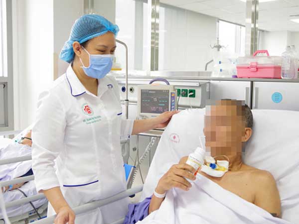 Người đàn ông Hà Nội đột quỵ, máu trong não đóng thành khuôn