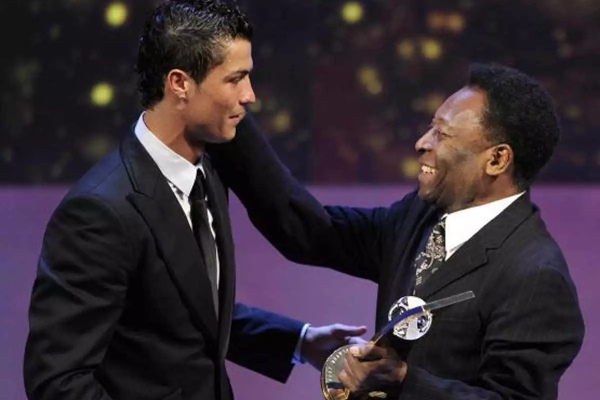 Pele thừa nhận kỷ lục của Ronaldo, chúc mừng ngay trên trang cá nhân CR7