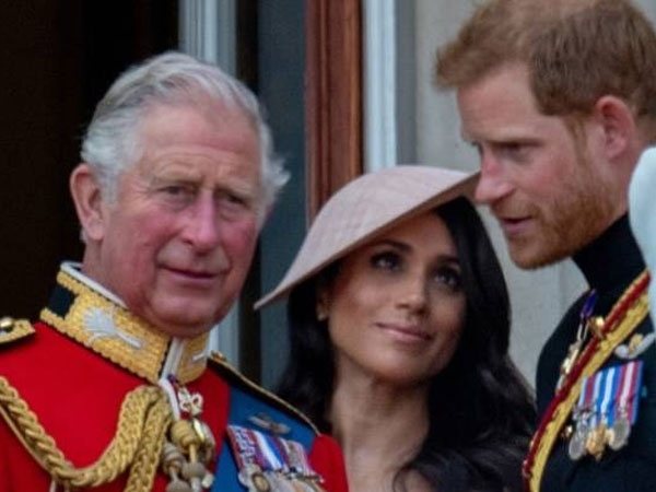 Charles muốn 'hàn gắn quan hệ' với Harry dù 'tổn thương sâu sắc'