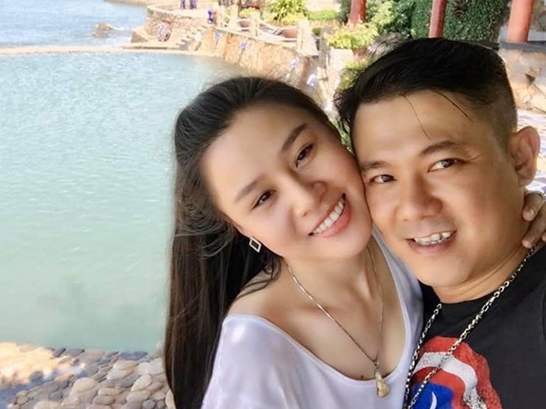 Vợ Vân Quang Long đăng đàn bức xúc vì cảm thấy không được tôn trọng, khẳng định sẽ không nhận tiền của các nghệ sĩ quyên góp trong đêm nhạc từ thiện