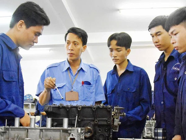 Đề xuất chi 6.000 tỷ đồng đào tạo lao động thất nghiệp: Mừng và lo