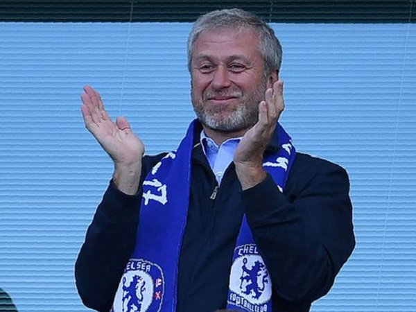 Chủ tịch Abramovich bất ngờ hạ mình vì Chelsea