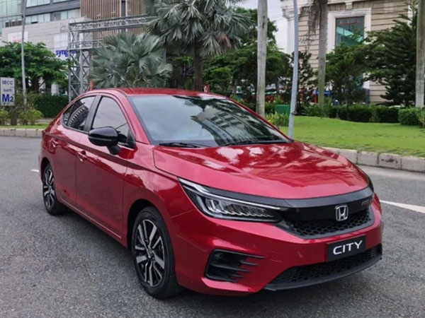 Đi 1km tốn 1.000 đồng tiền xăng, Honda City 'thần thánh' trong lời đồn có gì?