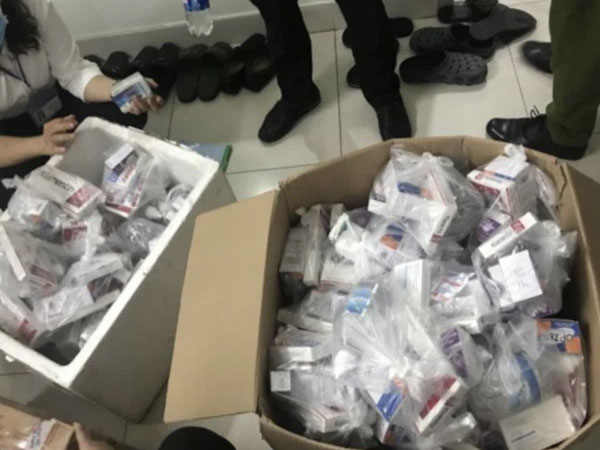 TP.HCM: Phát hiện cơ sở y tế 'rắn 2 đầu', vừa làm nha khoa vừa phẫu thuật thẩm mỹ trái phép