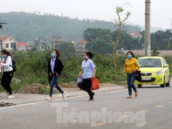 Công nhân tháo chạy vì công ty ở Hải Dương bị phát hiện cho 'làm chui'