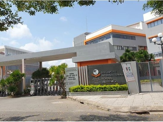 Sa thải thầy giáo người nước ngoài từng bị cáo buộc 'tàng trữ tài liệu khiêu dâm' của trẻ em