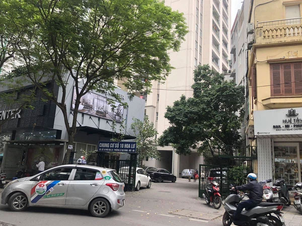 Hà Nội: Nữ giúp việc rơi từ tầng 11 chung cư tử vong