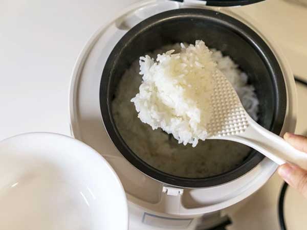 Người Nhật sống lâu nhờ bí quyết ăn cơm lành mạnh: 7 lợi ích kỳ diệu mà cơ thể có được sau khi ăn