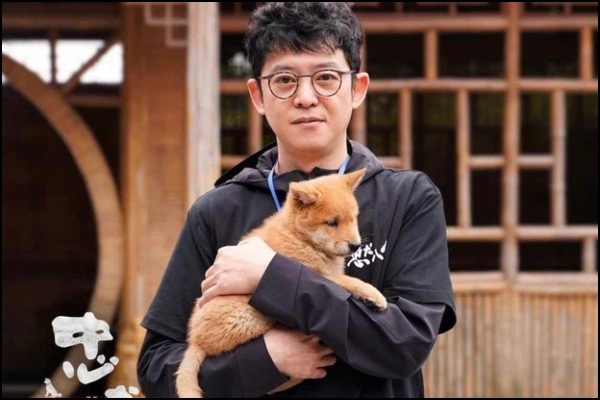 Phim về chú chó huyền thoại Hachiko sắp có bản Trung, dân tình chưa gì đã cà khịa Cậu Vàng đất Việt?