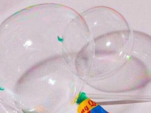 3 học sinh lớp 5 ngộ độc do thổi keo bong bóng: Chuyên gia cảnh báo keo thổi bong bóng không rõ nguồn gốc là thứ vô cùng độc hại