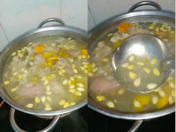 Nhờ chồng nấu giùm nồi canh bí, xuống bếp kiểm tra cô vợ 'sốc nặng' khi chứng kiến cảnh này, người nấu thì quả quyết: Ăn được mà!