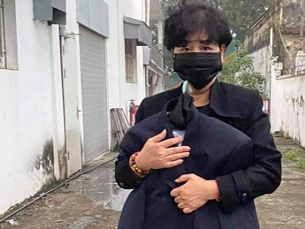 NSND Minh Hằng đau xót: 8/3 anh còn đọc thơ cho em vậy mà giờ anh ở cõi khác, hồn giờ nơi đâu?