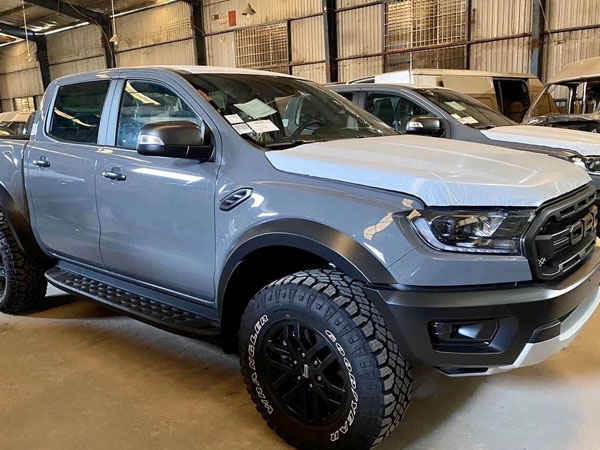 Đại lý chào bán lô Ford Ranger nhập Thái cuối cùng, sắp tung mẫu mới lắp ráp trong nước