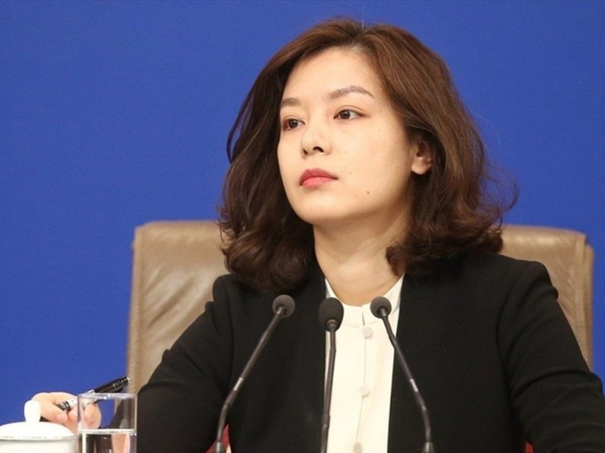 'Nữ phiên dịch viên xinh đẹp' gây bão mạng xã hội Trung Quốc