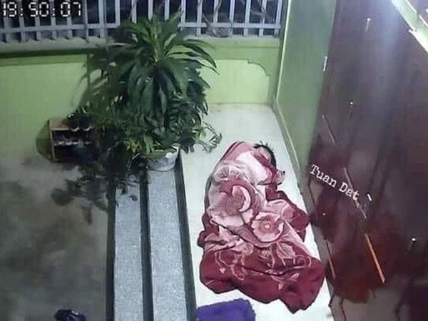 Cãi nhau thắng vợ bèn đăng đàn khoe thành tích nhưng nhìn 'phần thưởng' mà anh chồng nhận được cánh đàn ông chỉ nhanh chóng muốn...nhận thua