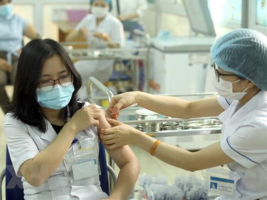 Bộ Y tế kiểm tra phòng dịch, tiêm vaccine COVID-19 tại 5 tỉnh, thành