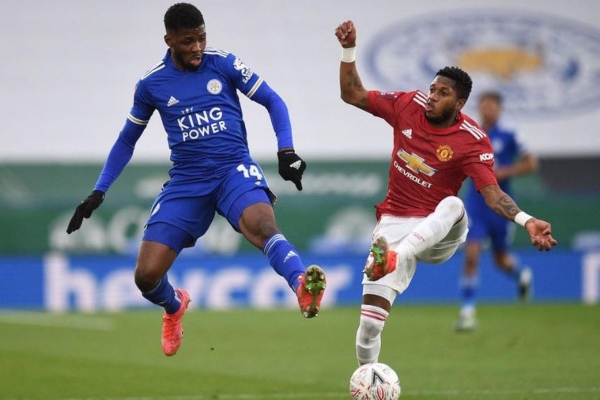 Fred bị phân biệt chủng tộc sau khi mắc lỗi nặng khiến MU thua Leicester