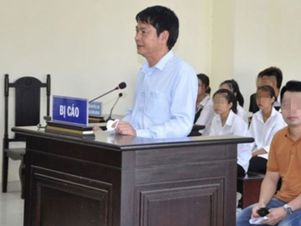 1 cựu trưởng công an huyện ở Thanh Hóa bị cách hết chức vụ trong Đảng