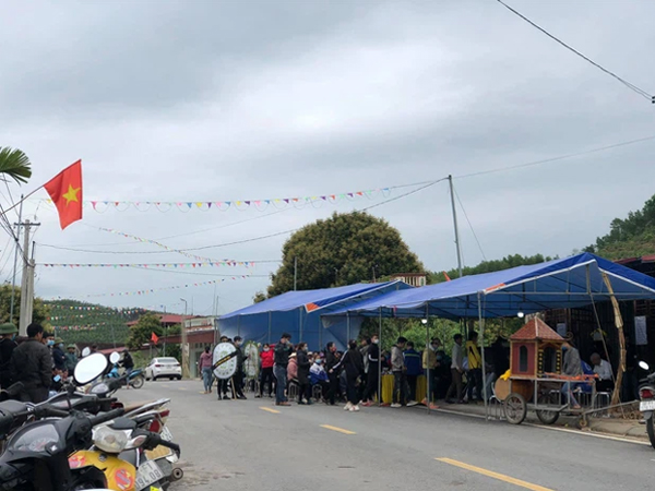 Người nhà cô gái 19 tuổi tiết lộ đồn đoán về 'chồng sắp cưới' và cuộc gọi cuối cùng của nạn nhân trước khi bị bạn trai cũ sát hại