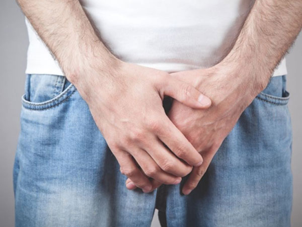 Bị vợ cắn nát của quý vì ngoại tình