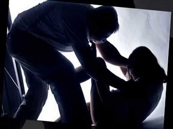 Đà Nẵng: Điều tra vụ cô gái 18 tuổi bị hiếp dâm ngay tại nhà riêng