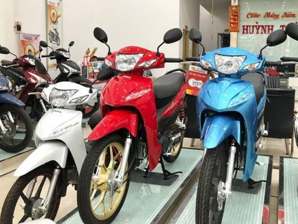 Xe máy số bình dân Honda Wave Alpha tăng giá chênh kỷ lục