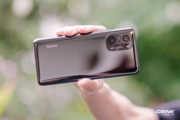 Xiaomi vừa tung đón chí mạng vào hàng xách tay tại Việt Nam