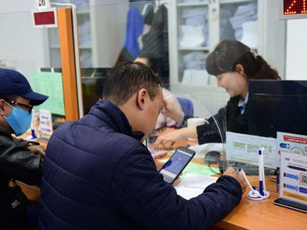 Người ngoại tỉnh nếu không đăng ký tạm trú ngay trước 1/7 có thể bị xoá đăng ký thường trú ở quê