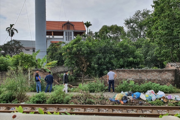Xô xát do tranh chấp đất đai, đâm 3 người trong gia đình cô ruột trọng thương
