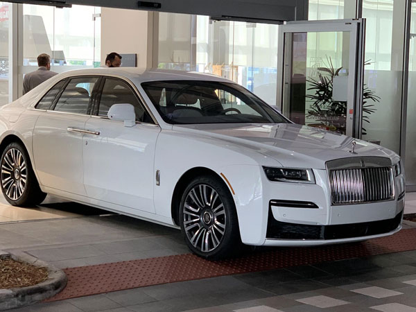 Rolls-Royce Ghost 2021 nhập tư chào đại gia Việt với giá 45 tỷ đồng ngang ngửa Phantom chính hãng