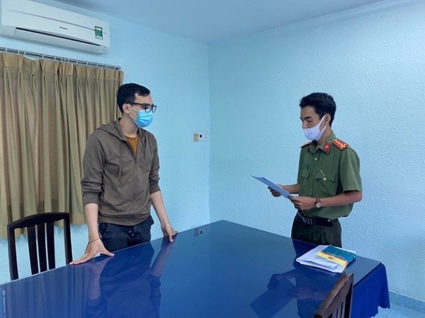 Truy tố nam tiếp viên Vietnam Airlines làm lây lan dịch bệnh Covid-19
