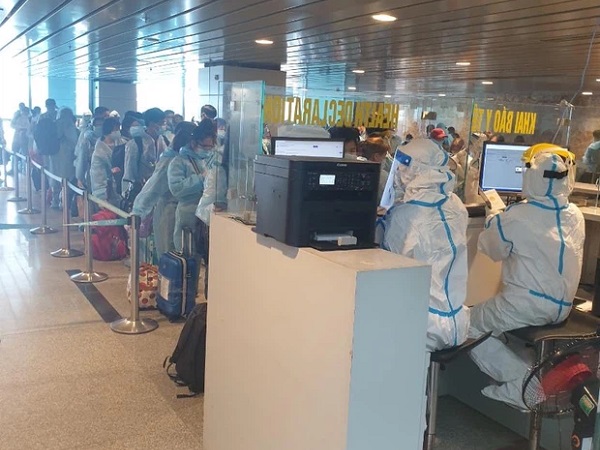 Vietnam Airlines tái khởi động bay thương mại quốc tế