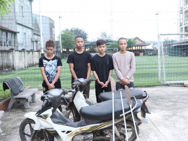 Băng cướp 'tuổi teen' vác dao gây ra hàng loạt vụ cướp ở Hà Tĩnh