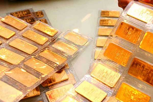 Giá vàng hôm nay 26/3 lại giảm mạnh