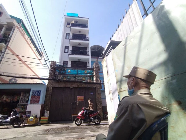TP.HCM: Gỡ phong tỏa căn nhà ở Gò Vấp sau khi cô gái đi cùng ca mắc Covid-19 có kết quả xét nghiệm âm tính