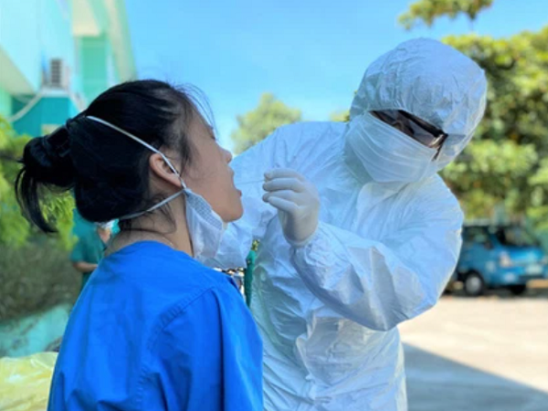 Hà Nội: Kết quả xét nghiệm 73 người đi cùng ca mắc Covid-19 trên chuyến bay từ Phú Quốc ra Nội Bài
