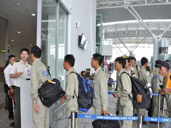 Hết ‘đóng băng’, lao động Việt Nam đi làm việc ở nước ngoài tăng mạnh