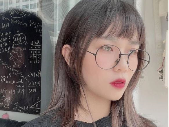 Sau sự cố mất kênh khủng với 6 triệu subscriber, MisThy khiến nhiều người lo lắng khi quyết định dừng phát triển YouTube?