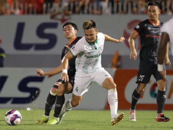 Bị tân binh V.League cầm hoà, HLV Bình Dương hết lời khen trò cưng của tướng Park