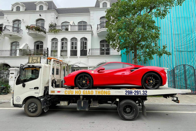 Ca sĩ Tuấn Hưng bán Ferrari 488 GTB, úp mở ‘siêu phẩm’ mới khiến dân tình tò mò