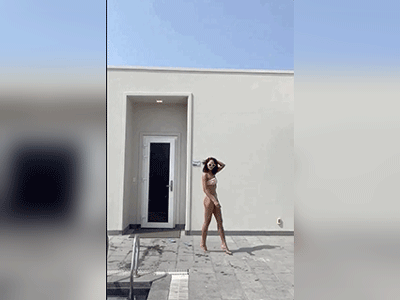 H'Hen Niê trổ tài catwalk cực đỉnh trong bộ bikini hiểm hóc, body nóng bỏng khiến đối thủ từng chê bai cũng phải trầm trồ