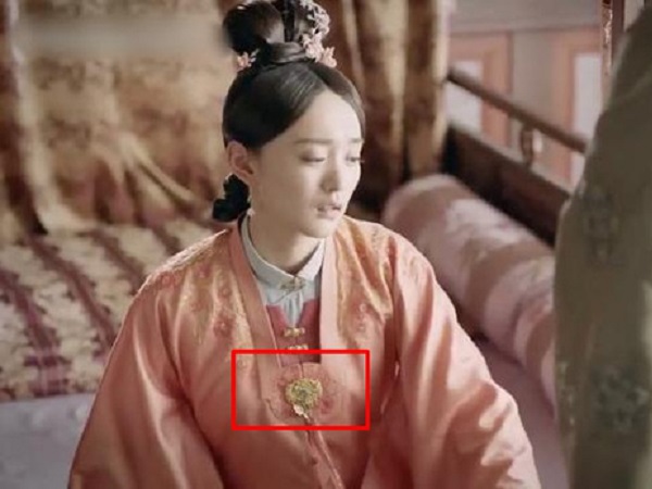 Cẩm Tâm Tựa Ngọc ăn cắp trắng trợn phục trang nhà Nguyễn, khán giả Việt phẫn nộ tẩy chay?