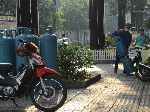 Gía gas bán lẻ lần đầu tiên giảm sau gần 1 năm tăng liên tục