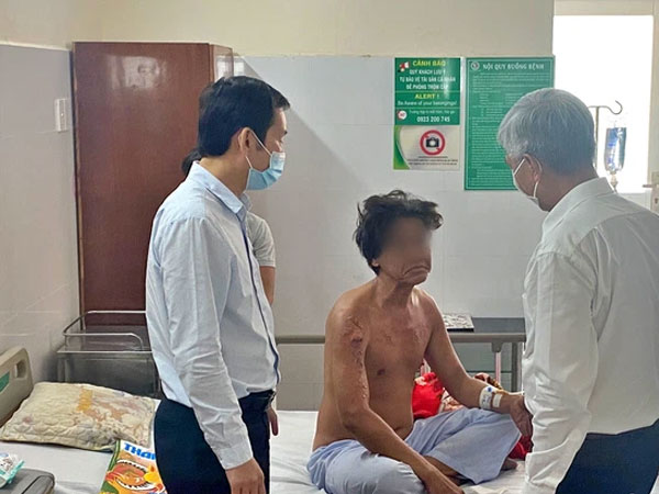 Nạn nhân sống sót trong vụ cháy 6 người chết ở Thủ Đức hối hận: 'Lẽ ra tôi phải đánh thức mọi người dậy hết…'