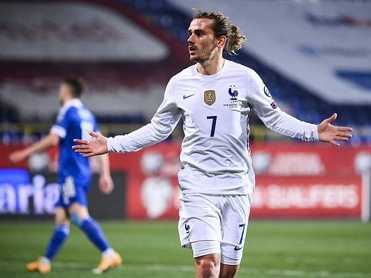 Pháp nhọc nhằn giành 3 điểm trước Bosnia